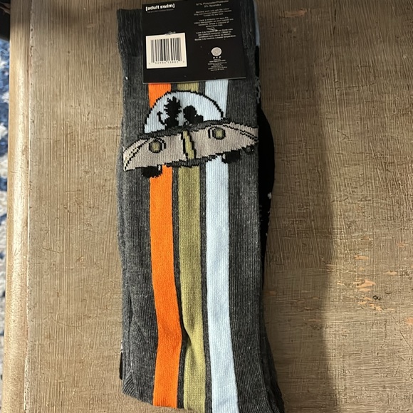 Rick & Morty 2 pk Socks New - Picture 2 of 2